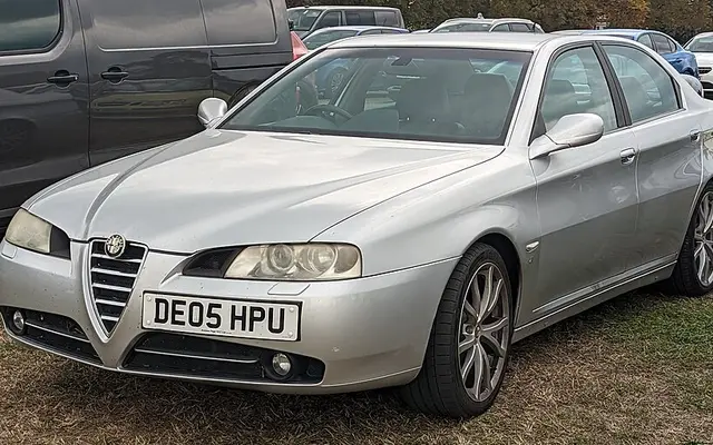 Alfa Romeo 166