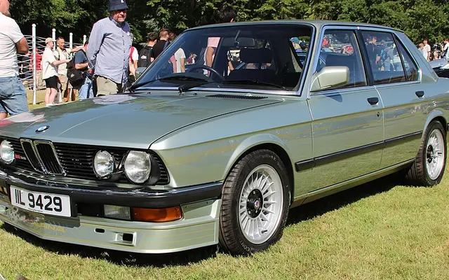 Alpina B9