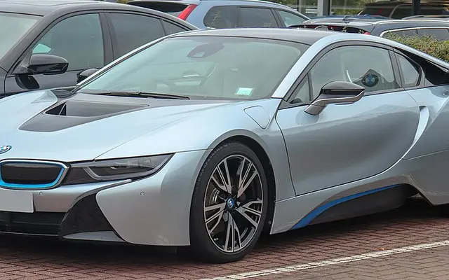 BMW i8