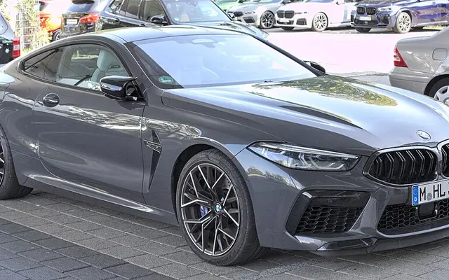 BMW M8