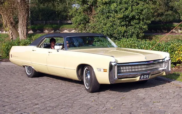 Chrysler LE Baron