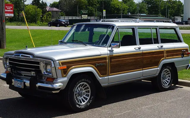 Jeep Wagoneer