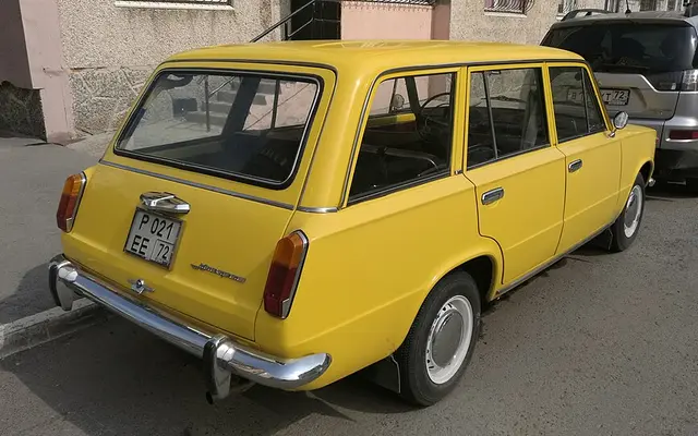 Lada 2102