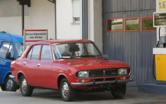 Mazda E 1600