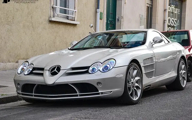 Mercedes-Benz SLR McLaren