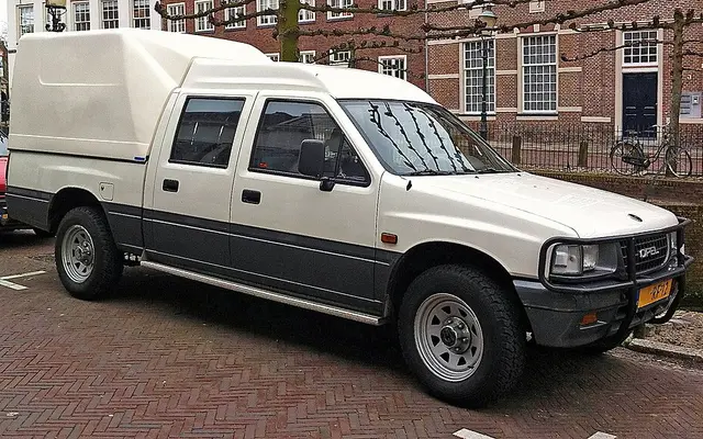 Opel Campo