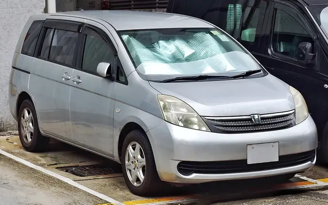 Toyota ISis