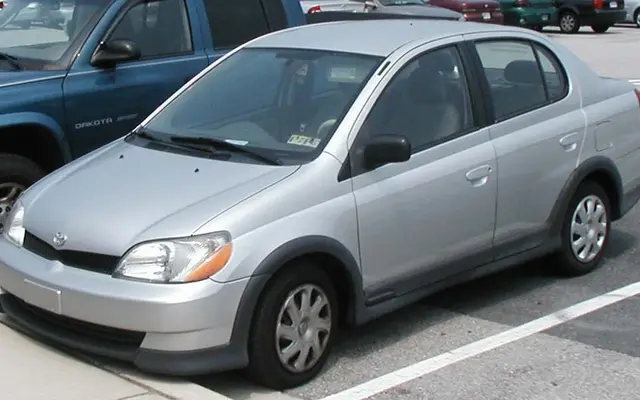 Toyota Platz